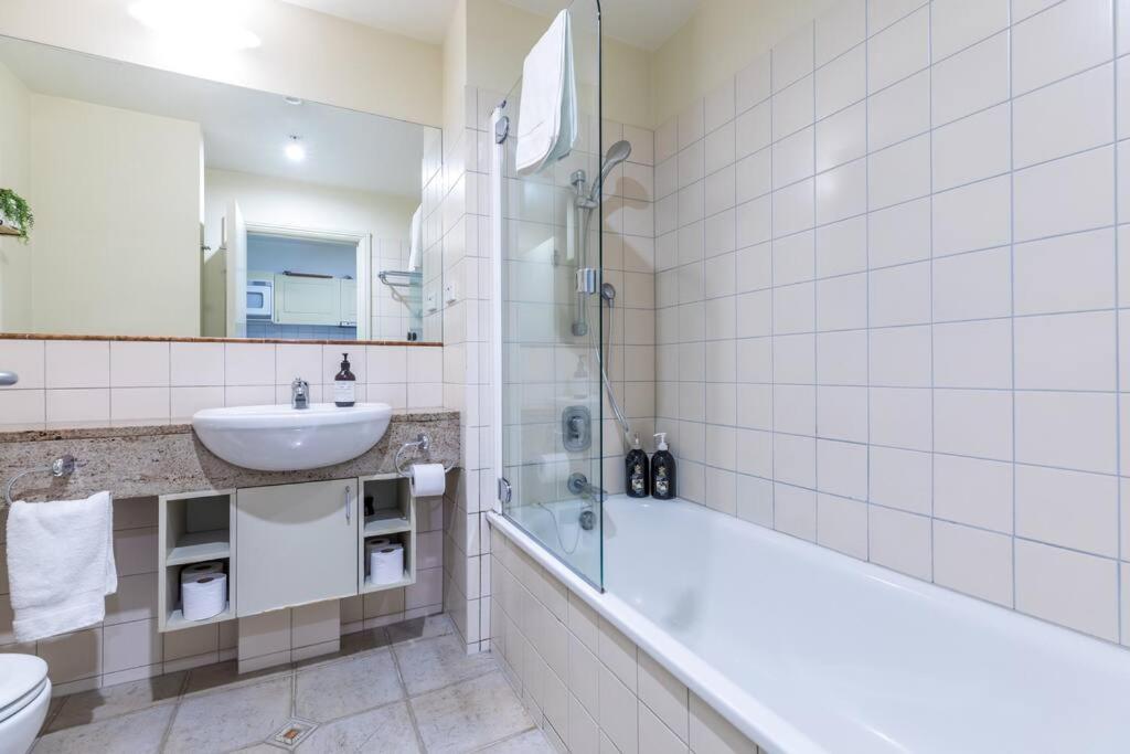 Heritage Haven By Viaduct Cbd - Pool Gym Tennis Оукланд Екстериор снимка